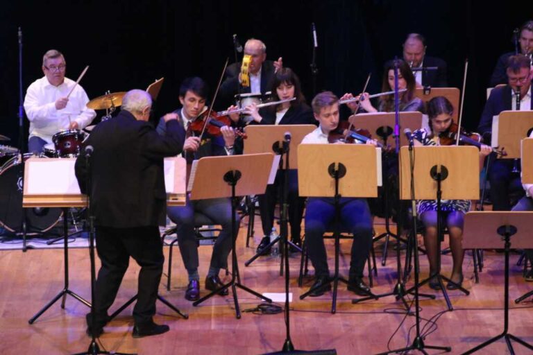 Usta milczą, dusza śpiewa